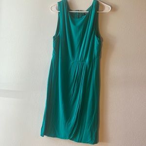 Short Green dress with zipper